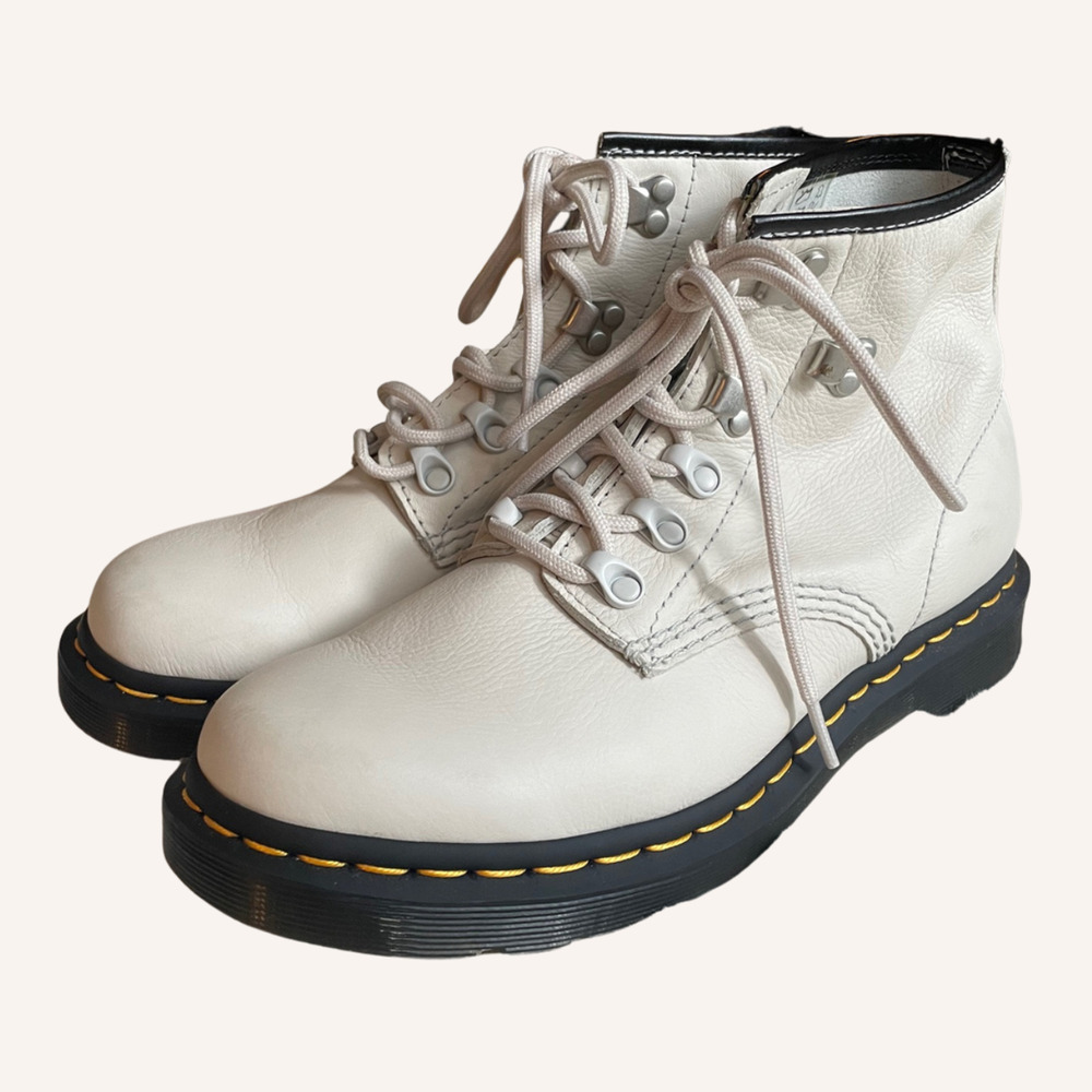 Dr. Martens Matte Ivory Leather with Ivory Lace Up Combat Boot Womens Size 9